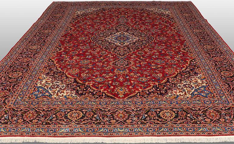 A carpet, Kashan, around 407 x 310 cm.