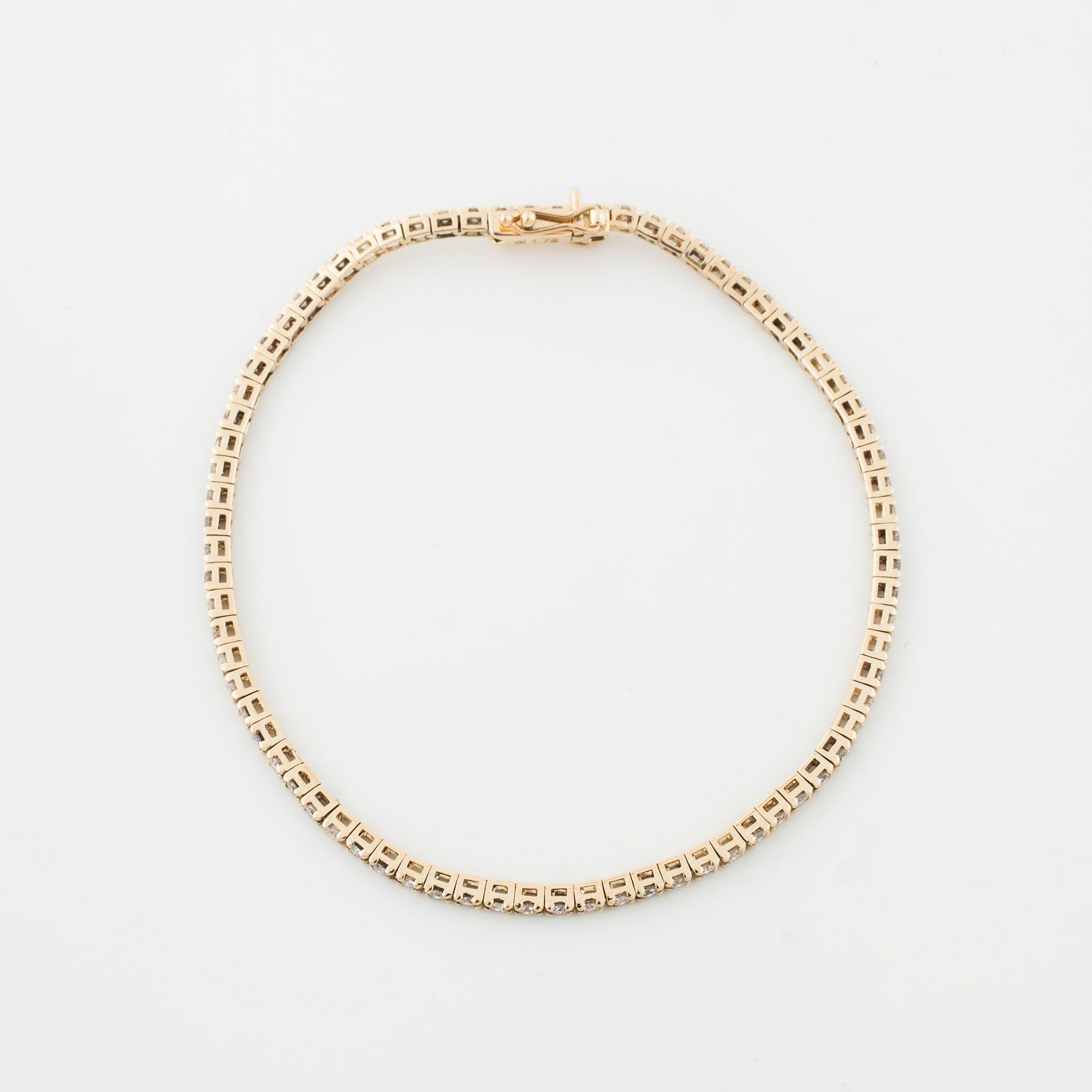 ARMBAND, med briljantslipade diamanter totalt ca 1.70 ct.