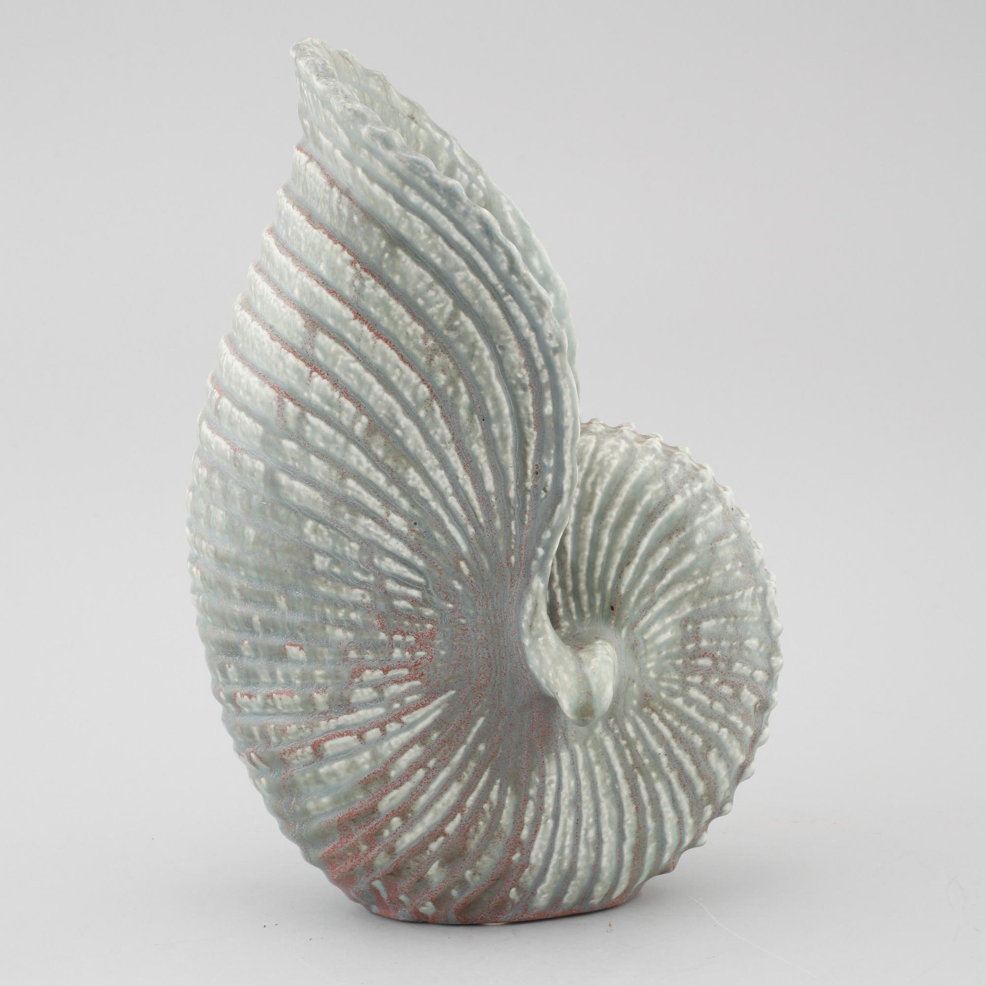 GUNNAR NYLUND, a stoneware shell for Rörstrand.