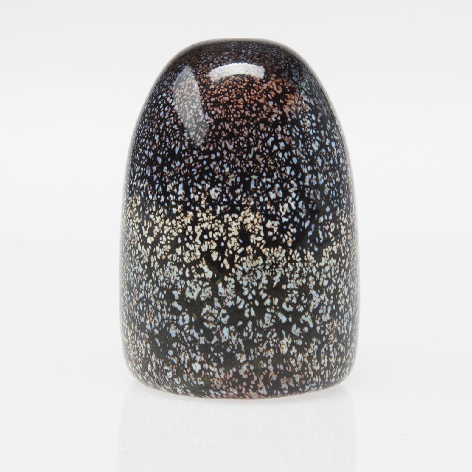 FIGURIN, glas, signerad O. Toikka, Nuutajärvi.