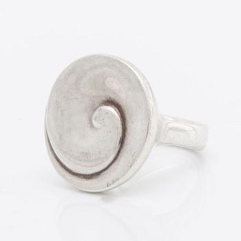 Georg Jensen ring sterling silver, design Torun Bülow-Hübe nr 350.