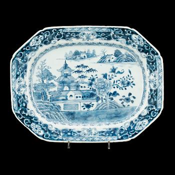 STEKFAT, porslin, Kina, Chien-Lung, 1700-tal.