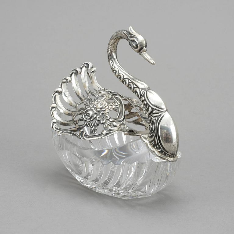 SKÅL MED SILVERMONTERING, svenska importstämplar, 1900-talets andra hälft.