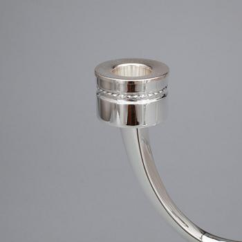 KANDELABRAR, ett par, silver, MGAB, Uppsala, 1969 resp 1971. Fylld fot.