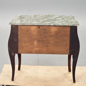 BYRÅ, rokokostil, 1900-tal.