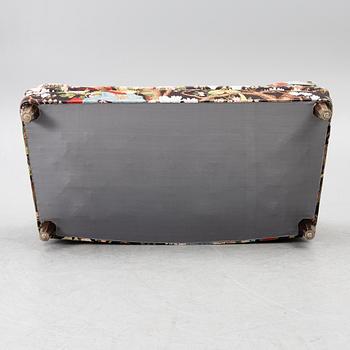 Josef Frank, sofa, model B 678, Svenskt Tenn, mid 20th century.