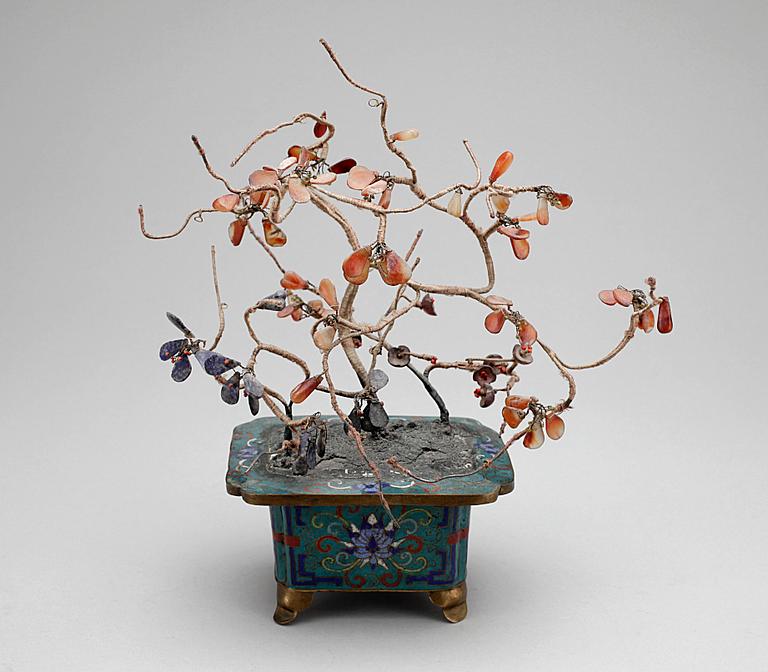 PRYDNADSTRÄD, cloisonné samt sten och silke, Kina 1800-tal.