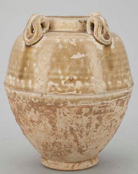 URNA, lergods, Kina, möjligen  Yuan dynastin  (1271-1368).