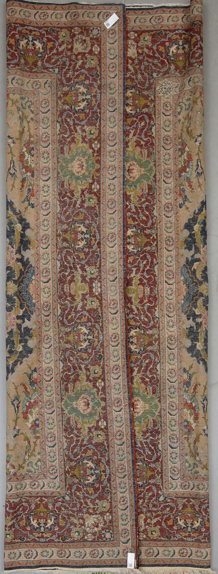 MATTA, semiantik/old Täbris, ca 367x300 cm.