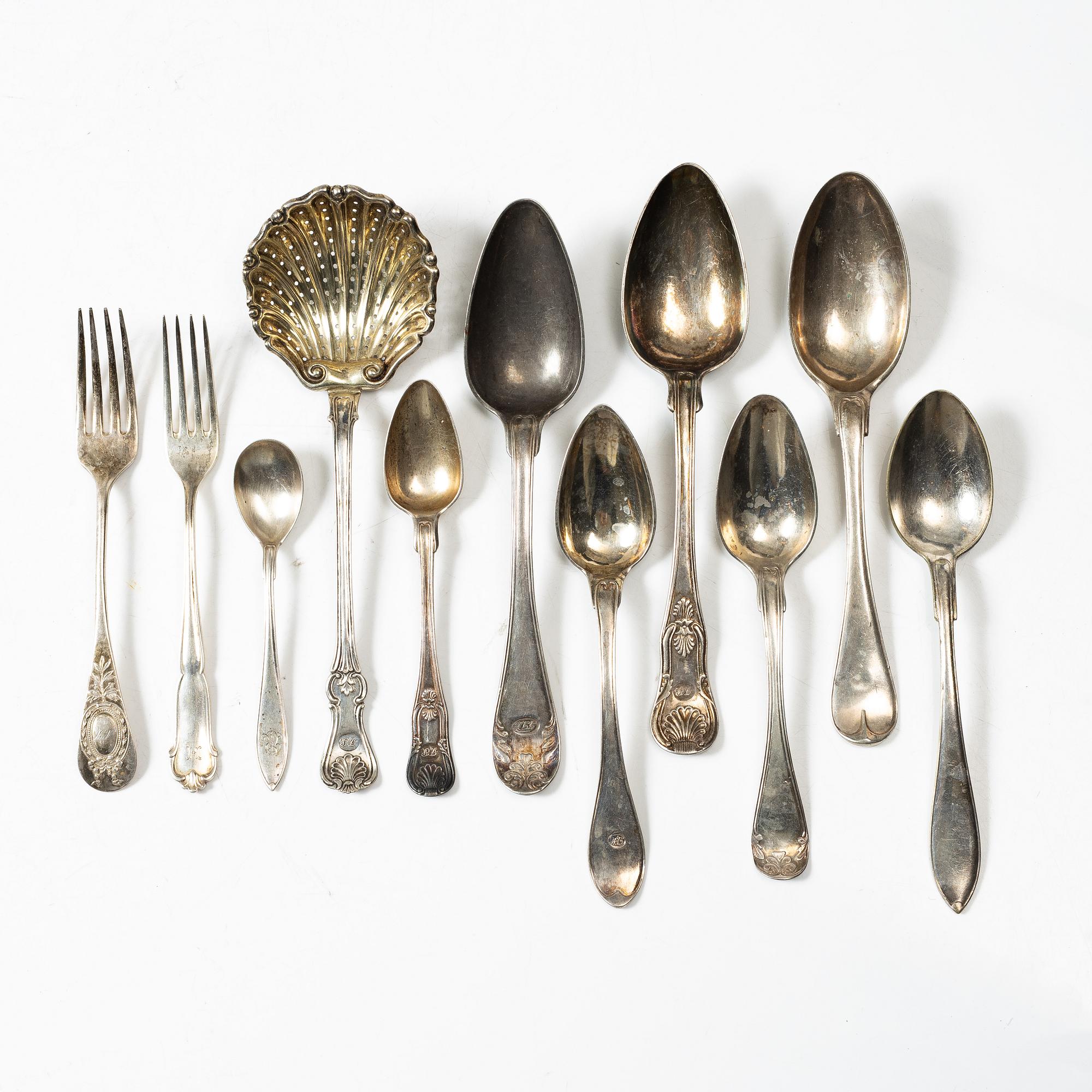 A collection of silver cutlery, various models, Petter Eneroth and Anders Lundqvist among others, 18th-20th century.