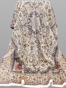 Matta, Nain, part silk, s.k. 6LAA, ca 310 x 211 cm.