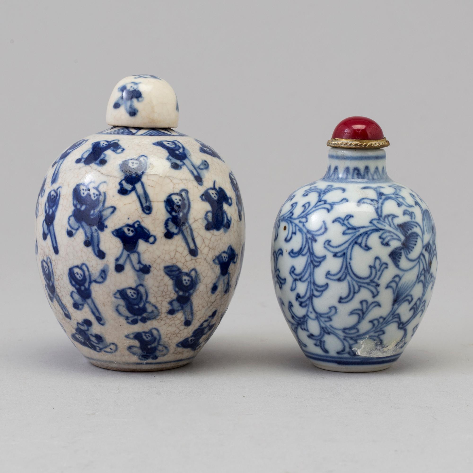 Two blue and white miniature jars, Qing dynasty, 19th Century.