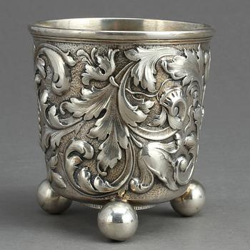 BÄGARE, silver, CG Hallberg, 1894. Vikt ca 153 gram.