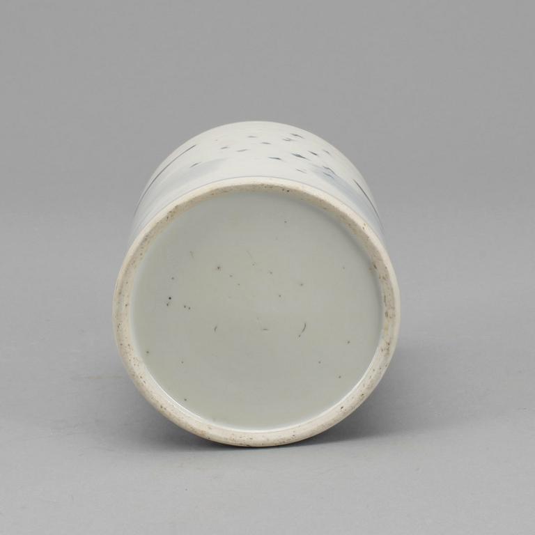 BURK med LOCK, porslin, Kina, 1800-tal.