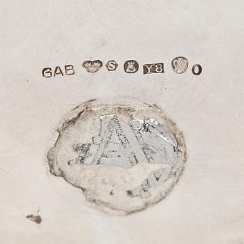 BÄGARE, 2 st, silver, 1947 och 1949, vikt ca 445g.