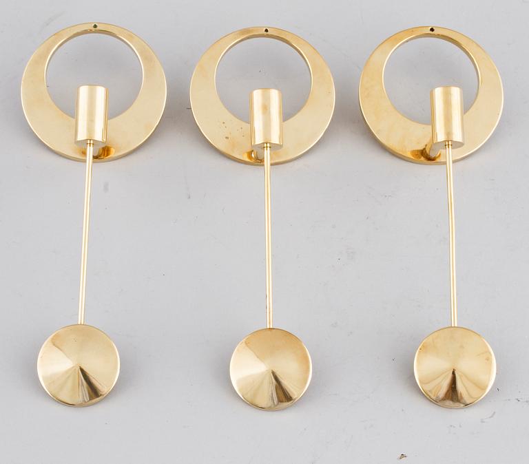 VÄGGLJUSSTAKAR, 3 st, mässing, Arthur Pe, Kolbäck, 1900-talets andra hälft.