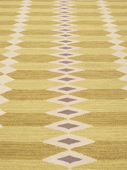 CARPET. Flat weave. 245,5 x 171 cm. Sweden around the mid 20th century.