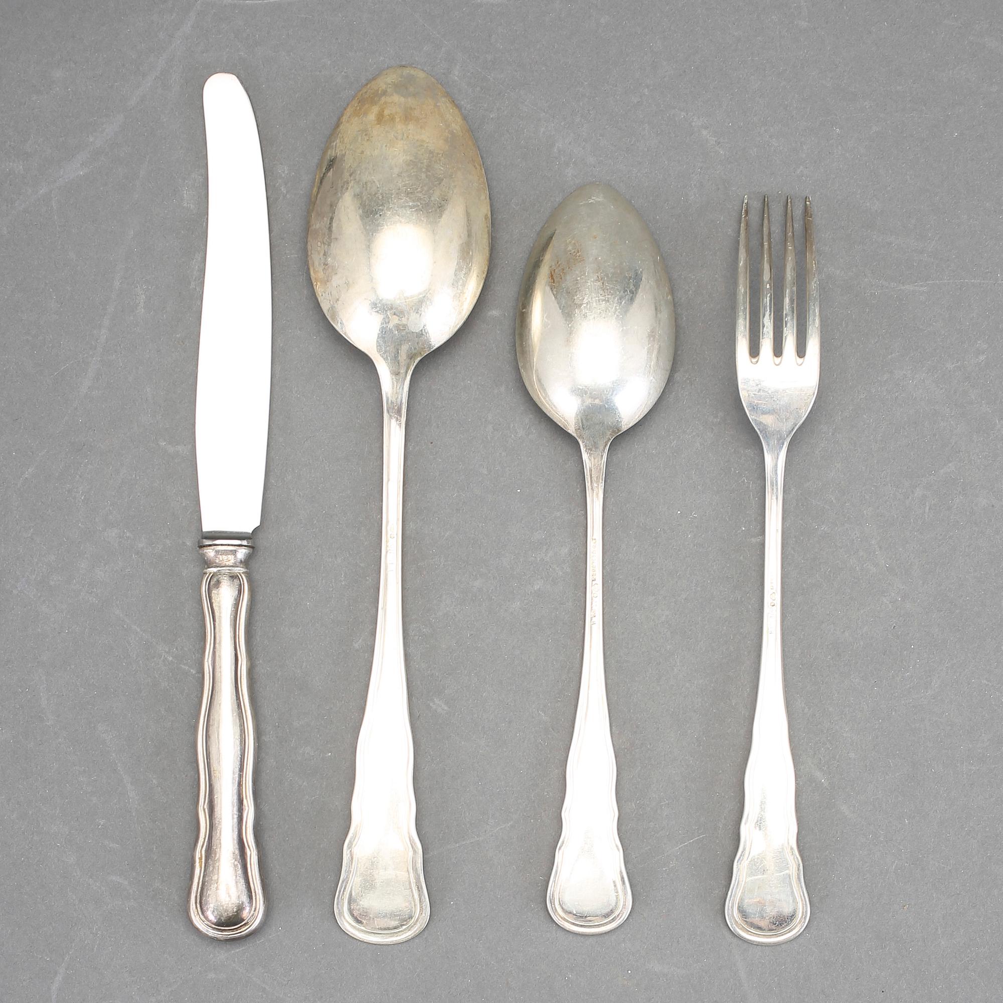 BESTICKSERVIS, 39 delar. Silver. Bl a CG Hallberg 1926. Tot ca 1175 g.
