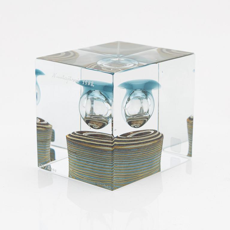 Oiva Toikka, a glass cube, signed Oiva Toikka Nuutajärvi 1982 and numbered 811/2000.