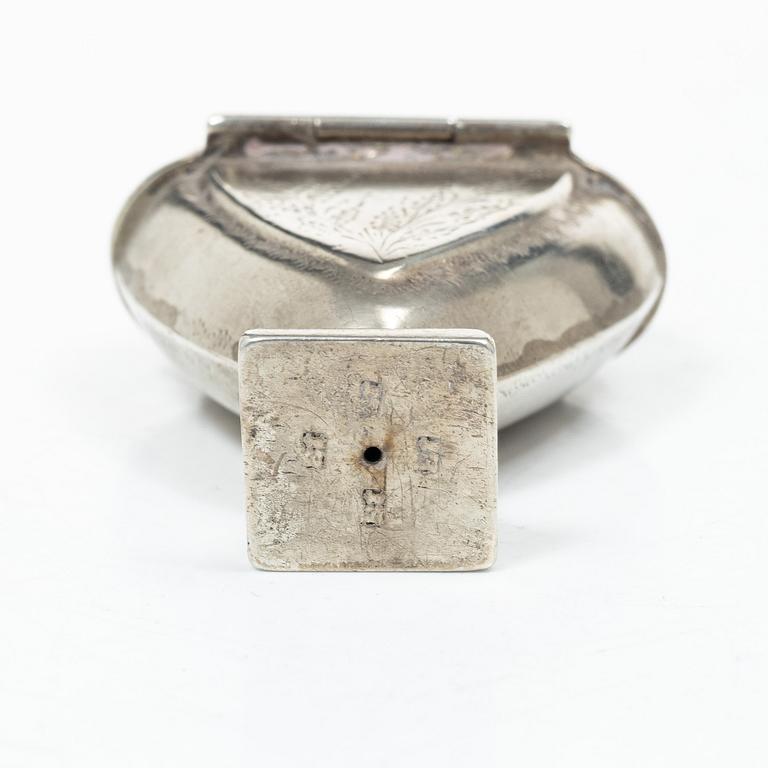 Scent box, silver, possibly mark of Elling Olai Johansen, Stavanger, Norway, 19th century.
