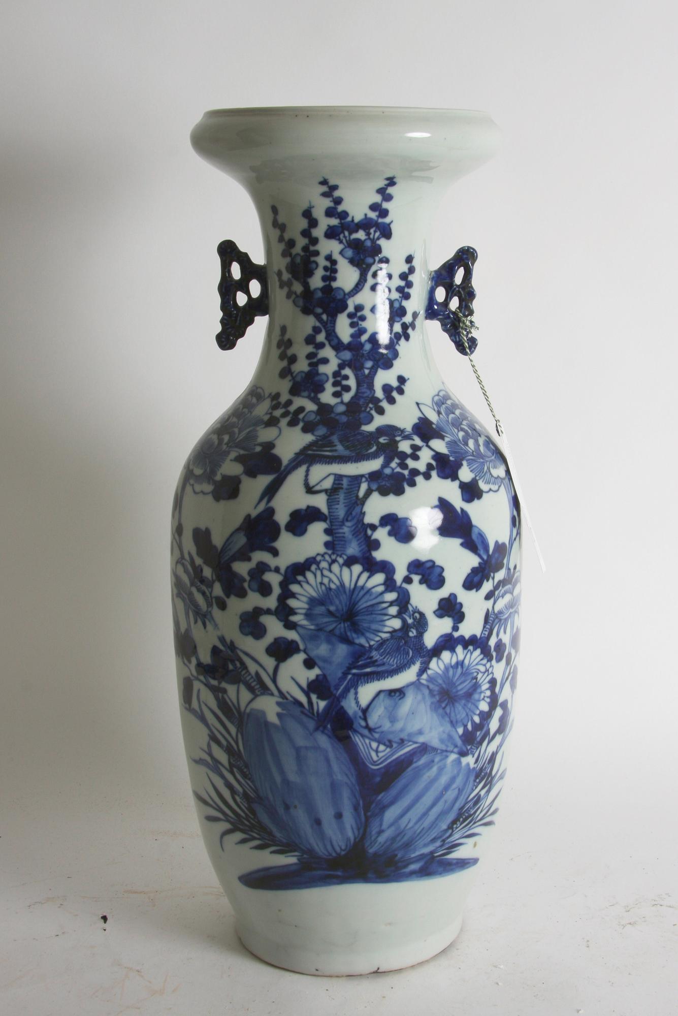 GOLVURNA, porslin, Kina, 1800/1900-tal.