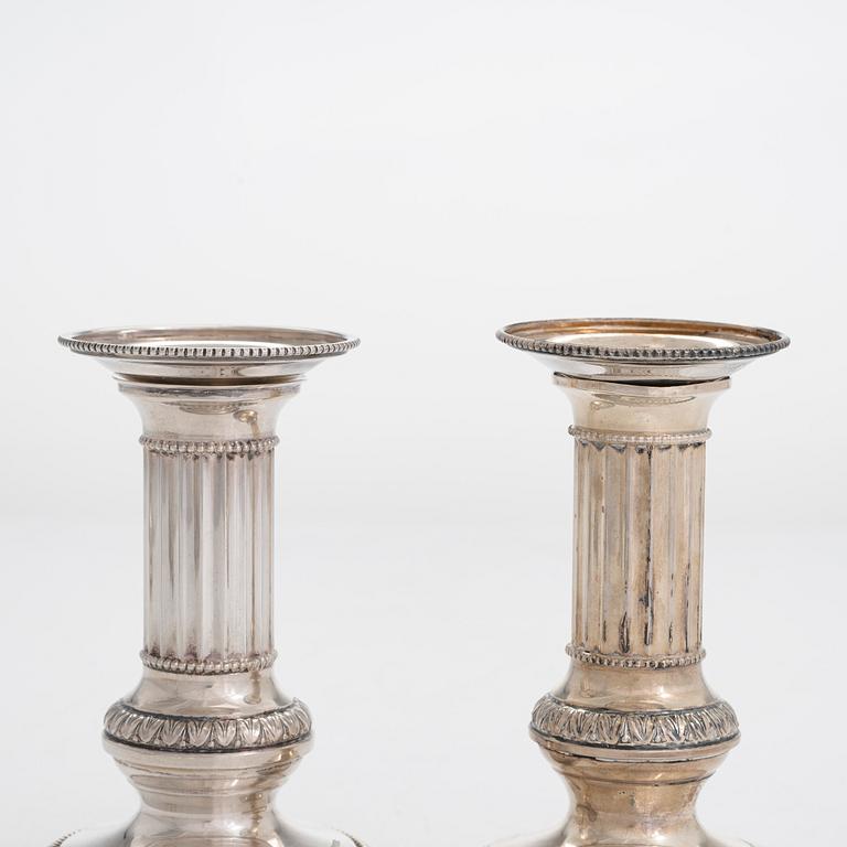 Ljusstakar, 5 st, silver, Kultateollisuus, Åbo 1966-1980.