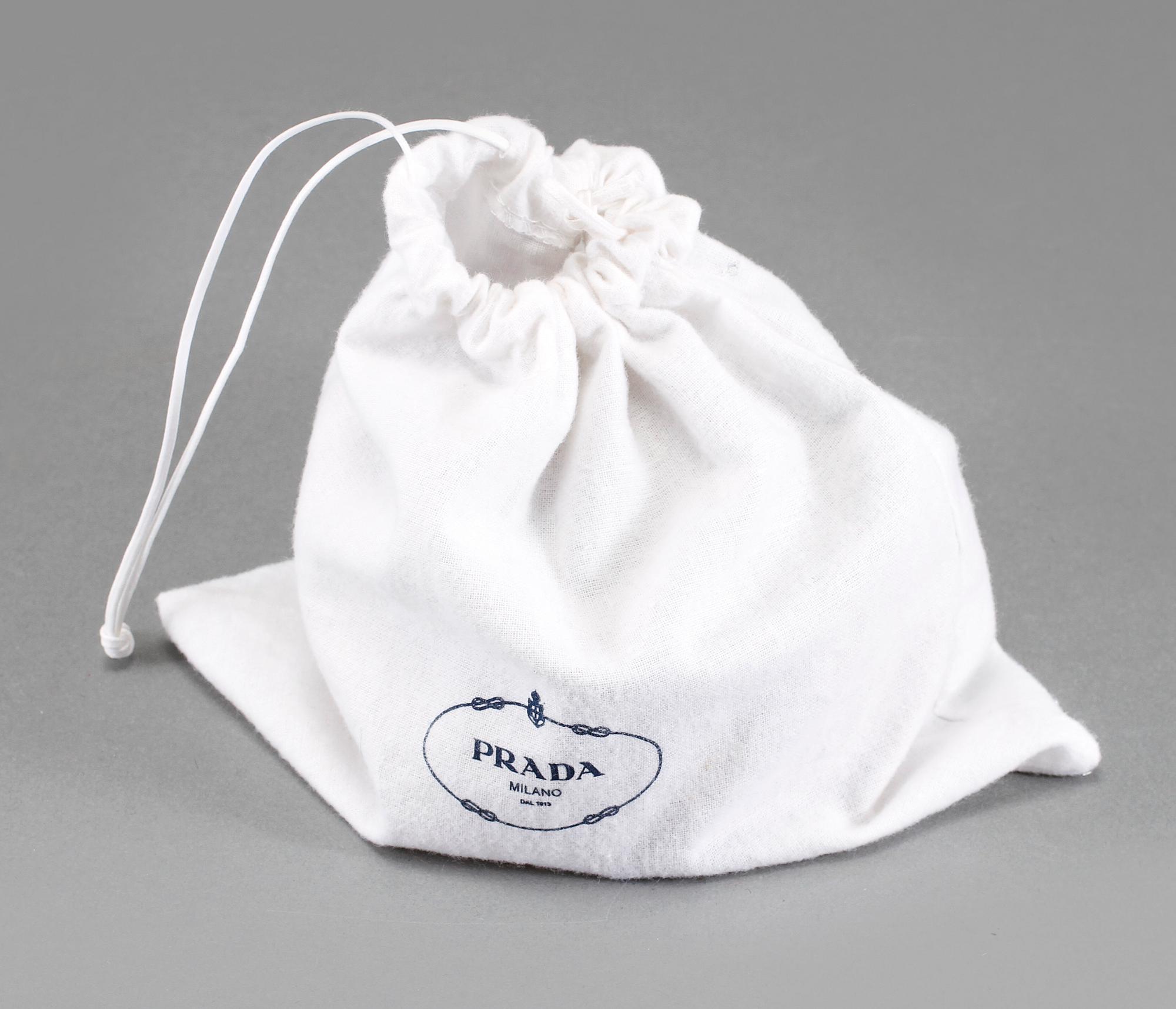 SKÄRP, Prada.