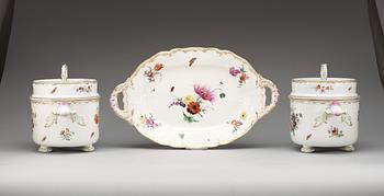 A par of Berlin ice cream coolers with liners and covers and a tray, 18th Century.