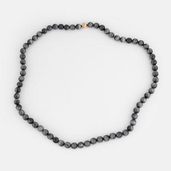 Ole Lynggaard, clasp 18K gold with brilliant cut diamonds, grey stone bead necklace.