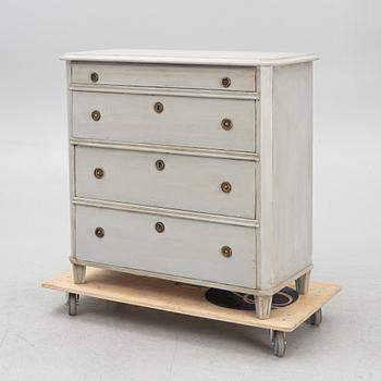 A chest of drawers, late 19th Century.