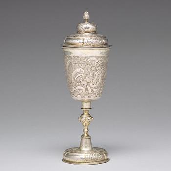 A Russian 18th century parcel-gilt silver cup and cover, mark of Fedor Petrow, Moscow 1756.