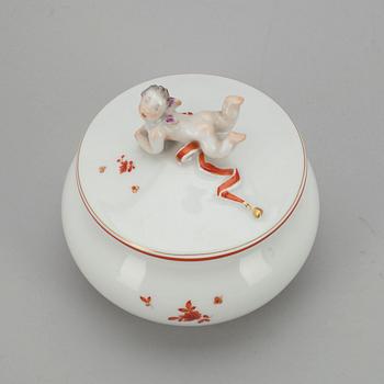 SKÅL MED LOCK, porslin, Meissen 1934-1972.