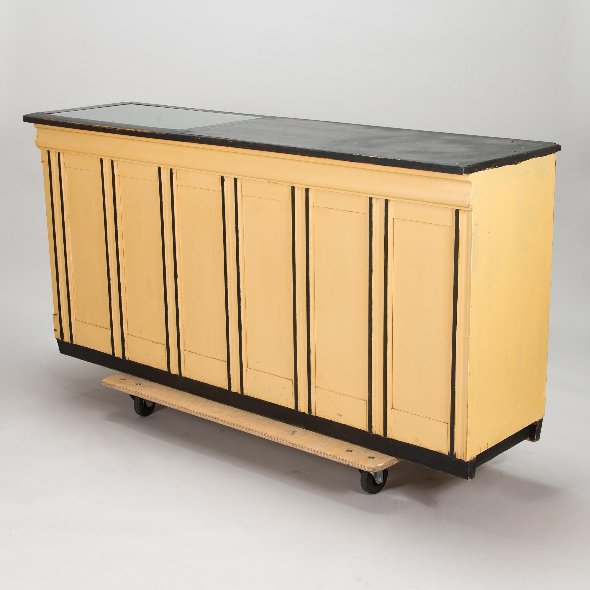 Apteekin tiski/ senkki, Sauvo, 1900-luvun aku.