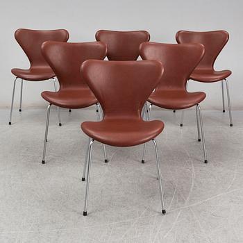 ARNE JACOBSEN, Six 'Sjuan' chairs, Fritz Hansen, Denmark.