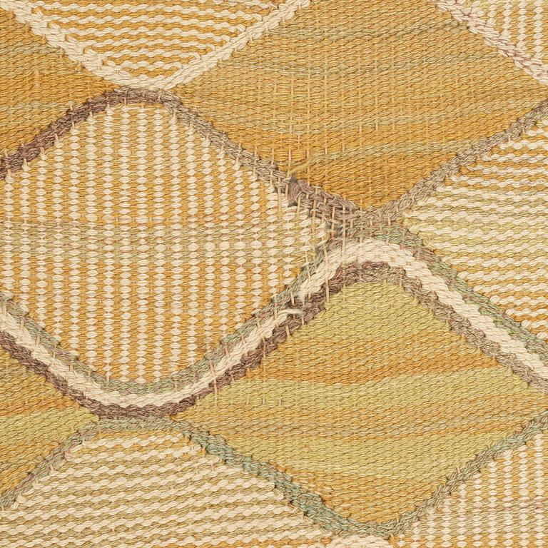 Barbro Nilsson, CARPET. "Spättan gul". Flat weave. 353,5 x 253 cm. Signed AB MMF BN.