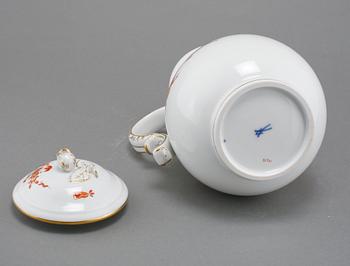 KANNA MED LOCK, porslin, Meissen, 1900-tal.