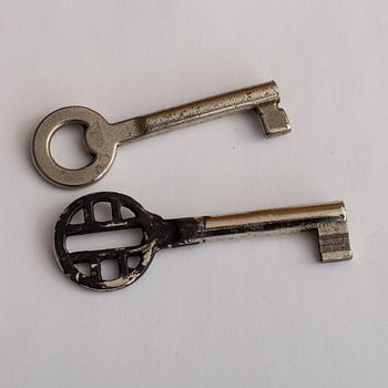 A Swedish painted cornercabinet around 1800.