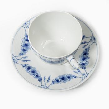 Bing & Grøndahl, "Empire", dining and coffee service, 89 pieces.