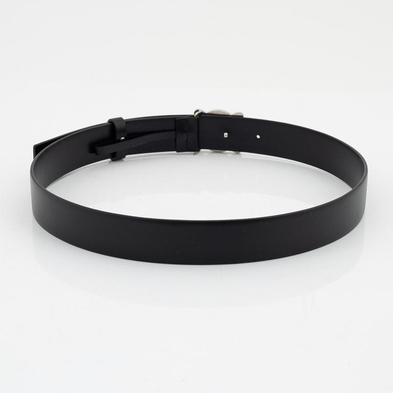 Céline, A black leather belt, size 75.