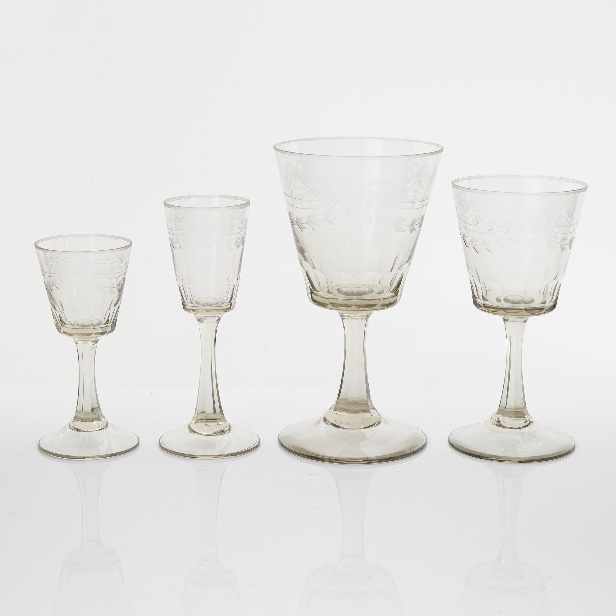 A 102-piece 'Margareta' glass service, Eda glasbruk, 1943-53.