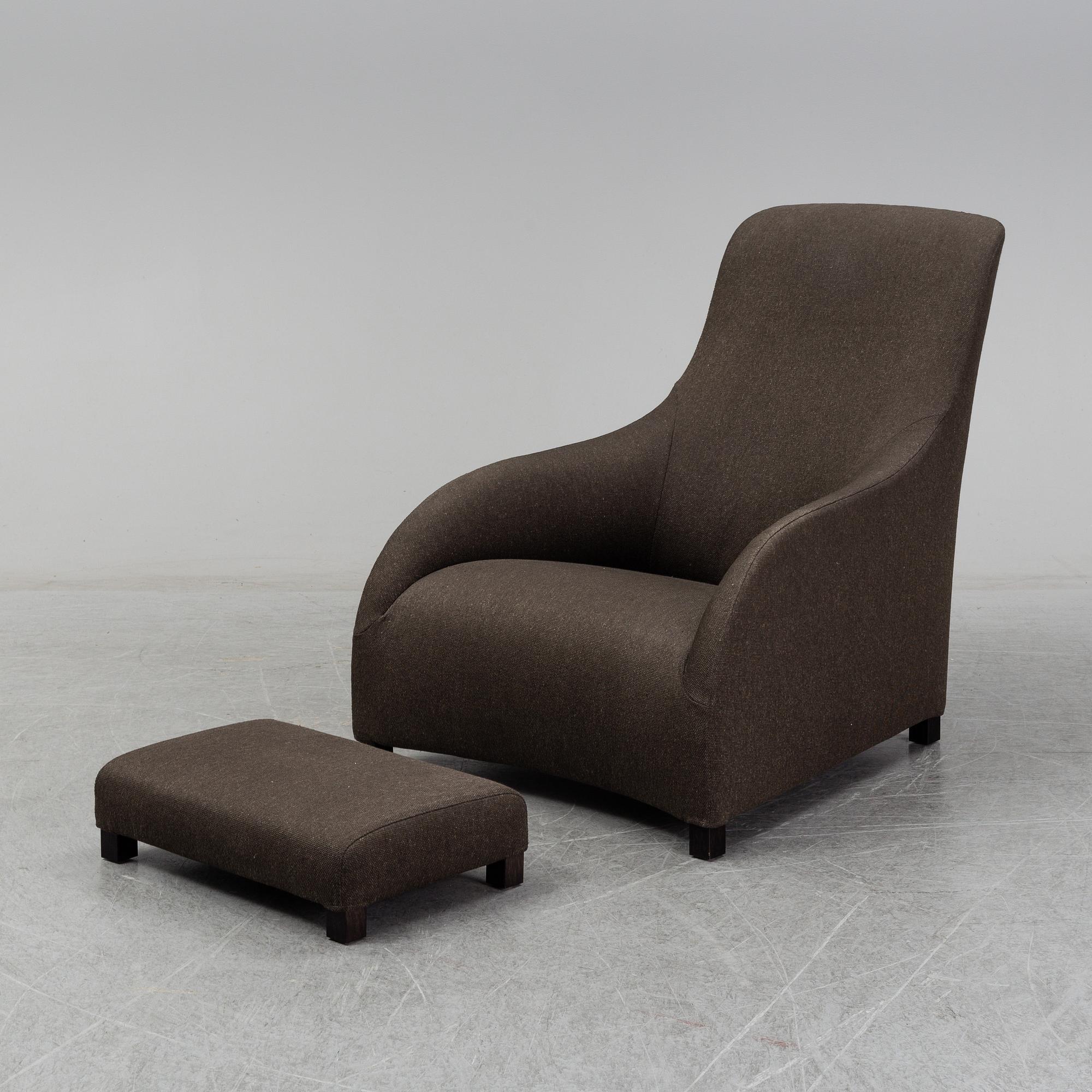 ANTONIO CITTERIO, an 'Apta' easy chair and ottoman, B&B Italia