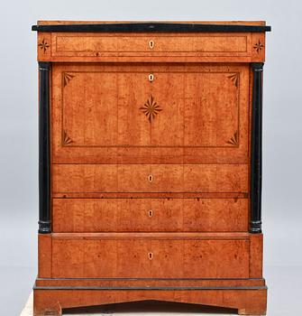 SKRIVBYRÅ, empire, 1800-talets mitt.