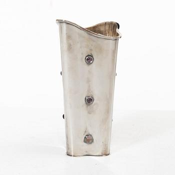 Tage Göthlin, cup with amethysts, silver, Tesi, Gothenburg, 1957.