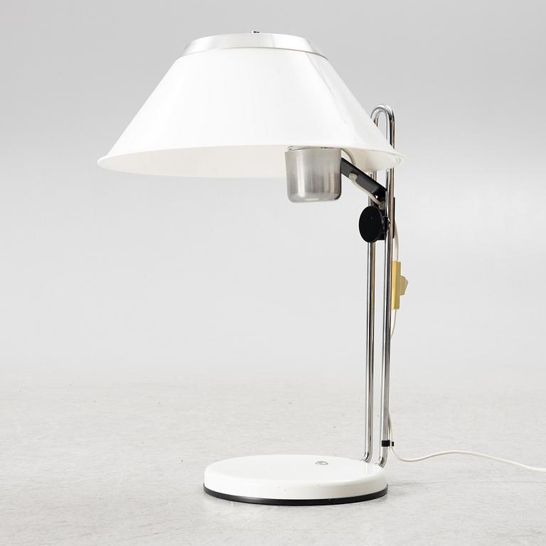 Per Sundstedt, golvlampor, ett par,  samt bordslampa, "Mars", Kosta Lampan, resp Ateljé Lyktan, sent 1900-tal.