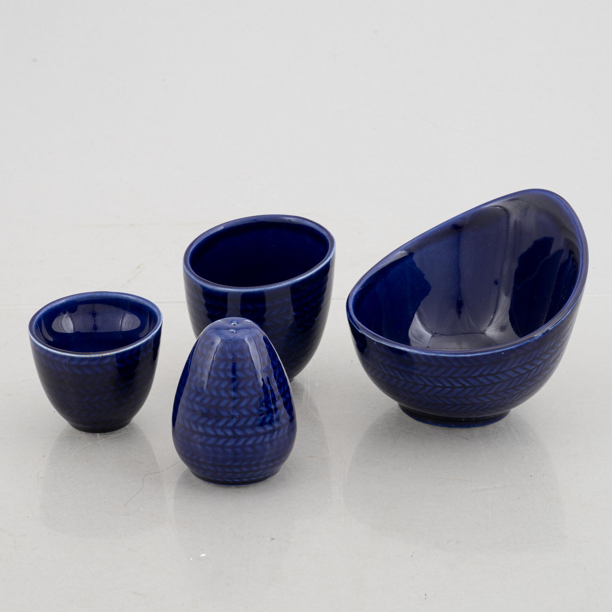 Hertha Bengtson, 27 'Blå Eld' service pieces, Rörstrand.