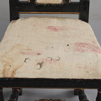 STOLAR, ett par, så kallade kronstolar, barock, 1700-talets första hälft.
