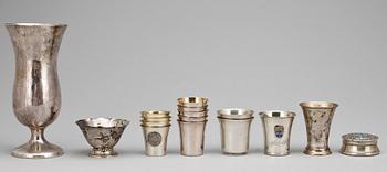 PARTI SILVER, 17 delar, bla bålslev CPÅ, Arboga, 1829. Tot vikt ca355g (exkl slev samt vas med fylld fot).