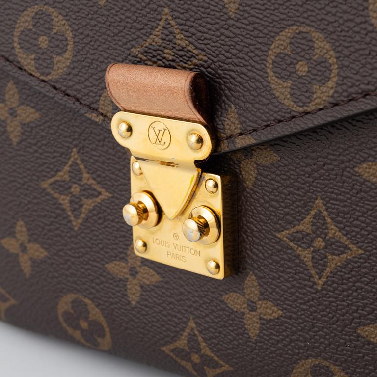 Louis Vuitton, a 'Pochette Metis' handbag with extra shoulder strap, 2020.