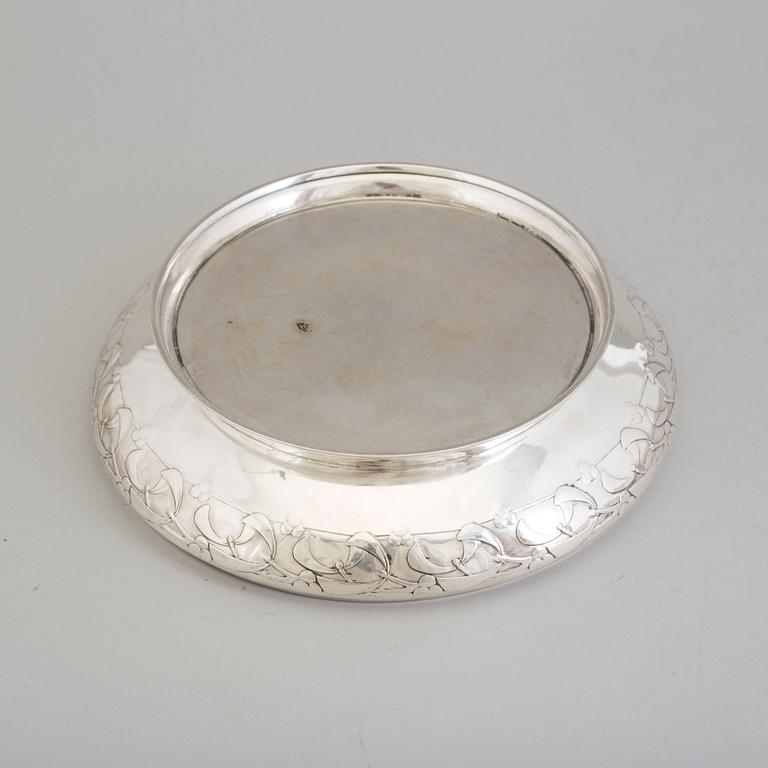 A Swedish Art Nouveau silver bowl, makers mark GAB, Stockholm, 1910.