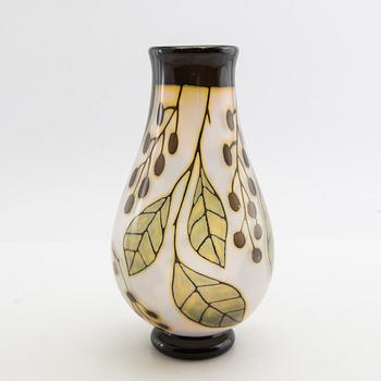 Eva Englund, a graal vase, Orrefors Gallery, 1986.